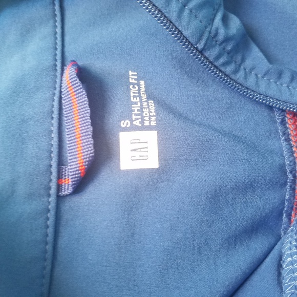 Two Gap Active Tops - Picture 3 of 6